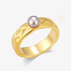 Camille Water Pearl Ring With Vintage Style Band